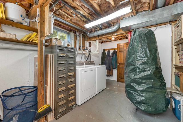 16 French Court, Merrimack, NH 03054