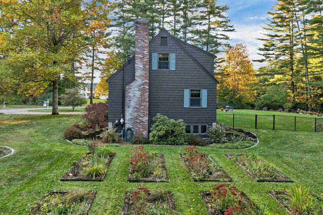 16 French Court, Merrimack, NH 03054