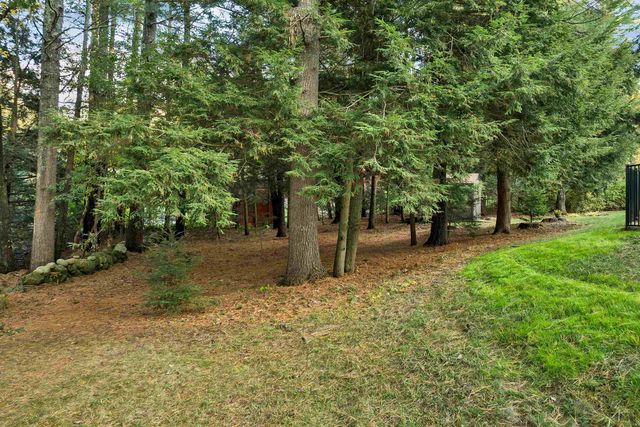 16 French Court, Merrimack, NH 03054