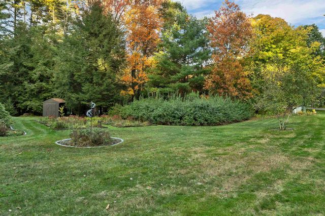 16 French Court, Merrimack, NH 03054