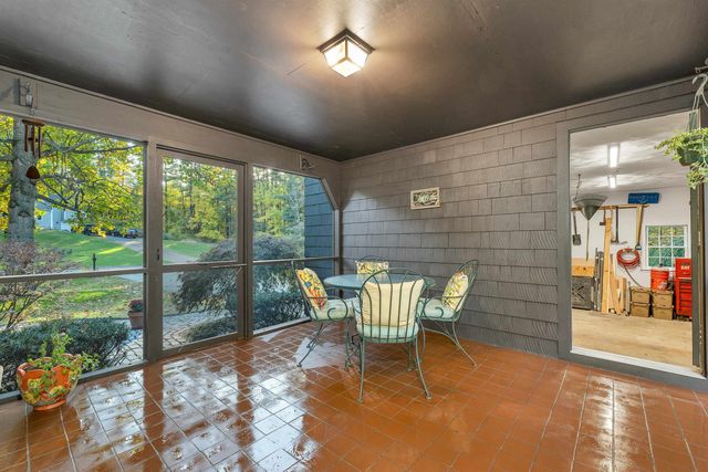 16 French Court, Merrimack, NH 03054