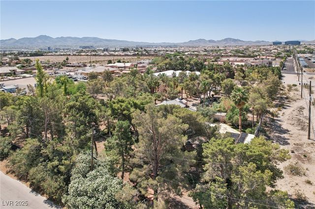 55 Siddall Avenue, Las Vegas, NV 89183