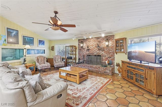 55 Siddall Avenue, Las Vegas, NV 89183