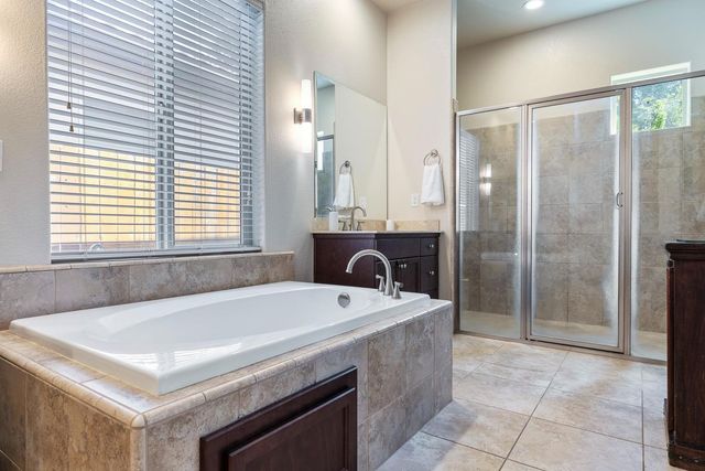 5796 N San Miguel Avenue, Fresno, CA 93723