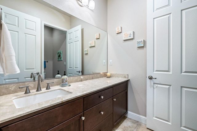 5796 N San Miguel Avenue, Fresno, CA 93723