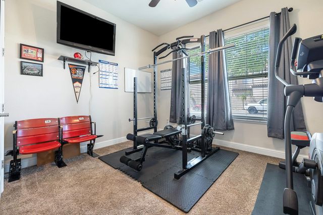 5796 N San Miguel Avenue, Fresno, CA 93723