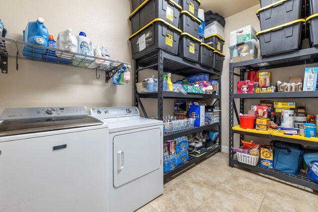 5796 N San Miguel Avenue, Fresno, CA 93723
