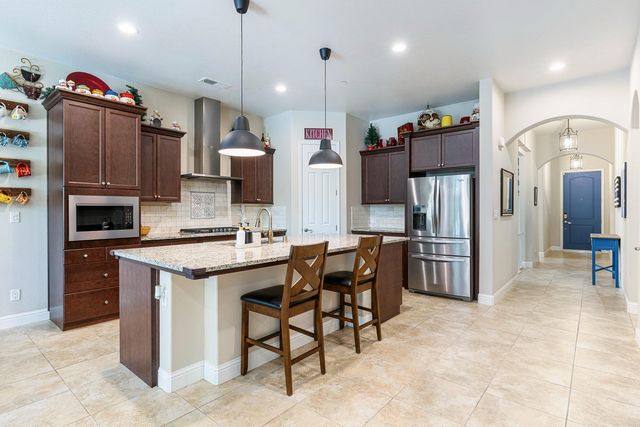 5796 N San Miguel Avenue, Fresno, CA 93723
