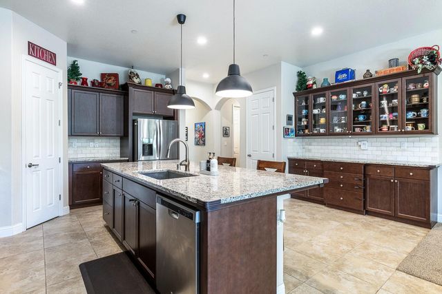 5796 N San Miguel Avenue, Fresno, CA 93723