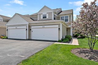 2804 White Thorn Circle 2804, Naperville, IL 60564