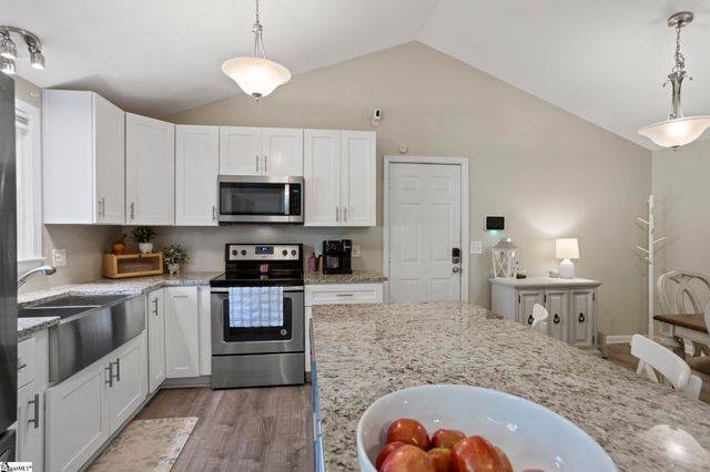 102 Branchview Court, Simpsonville, SC 29680