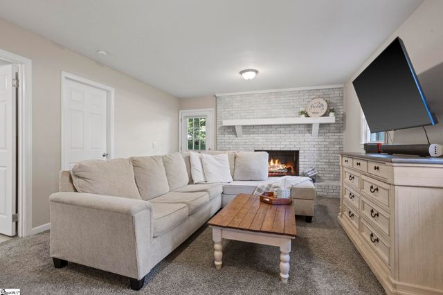 102 Branchview Court, Simpsonville, SC 29680