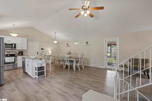 102 Branchview Court, Simpsonville, SC 29680