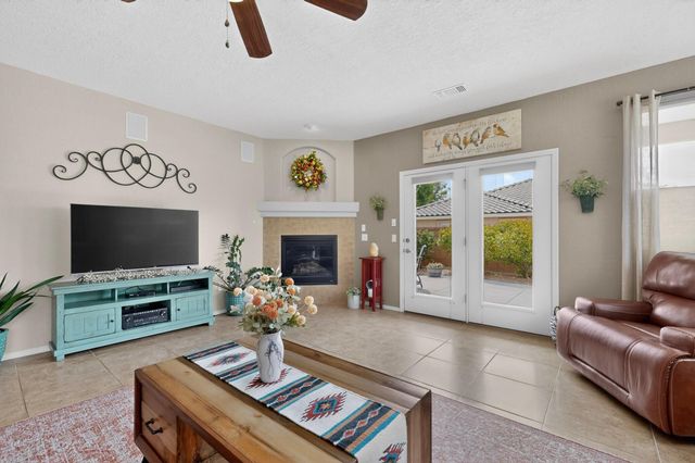 948 Evening Primrose Lane, Bernalillo, NM 87004