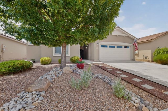 948 Evening Primrose Lane, Bernalillo, NM 87004
