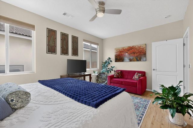 948 Evening Primrose Lane, Bernalillo, NM 87004