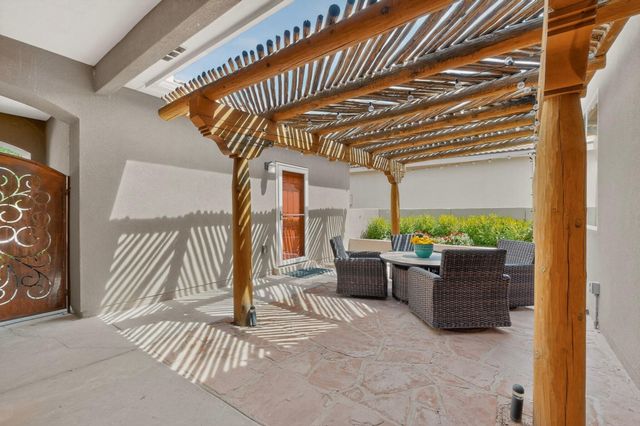948 Evening Primrose Lane, Bernalillo, NM 87004