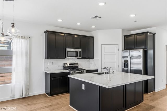 900 Regent Terrace Lane, Las Vegas, NV 89138