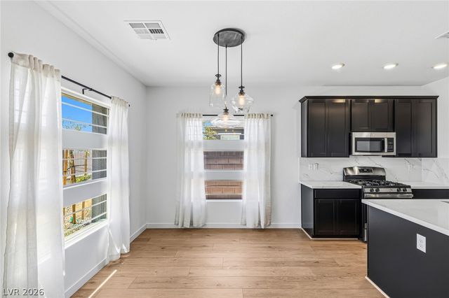 900 Regent Terrace Lane, Las Vegas, NV 89138