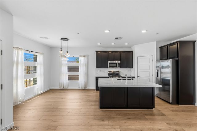 900 Regent Terrace Lane, Las Vegas, NV 89138