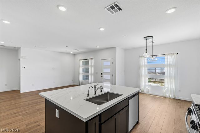 900 Regent Terrace Lane, Las Vegas, NV 89138