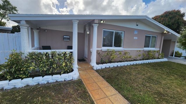 20120 NW 11th Ct, Miami Gardens, FL 33169