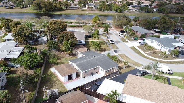 20120 NW 11th Ct, Miami Gardens, FL 33169