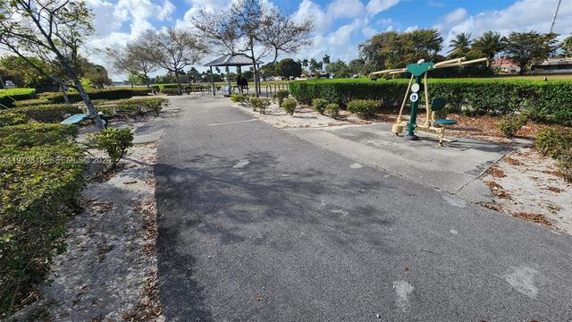 20120 NW 11th Ct, Miami Gardens, FL 33169