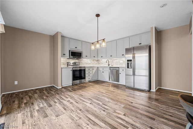 11025 Southwind Court, Strongsville, OH 44149