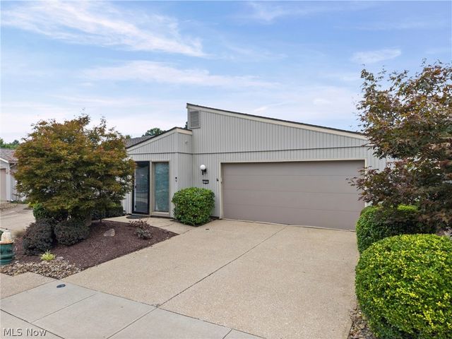11025 Southwind Court, Strongsville, OH 44149