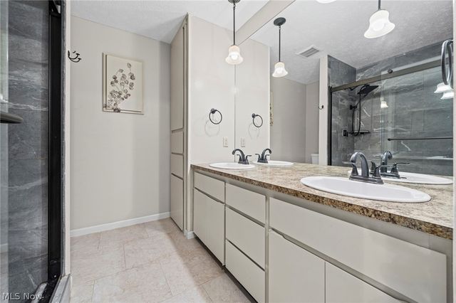 11025 Southwind Court, Strongsville, OH 44149
