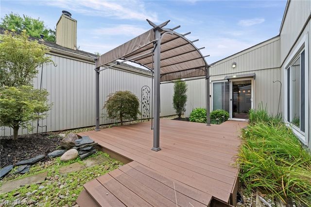 11025 Southwind Court, Strongsville, OH 44149