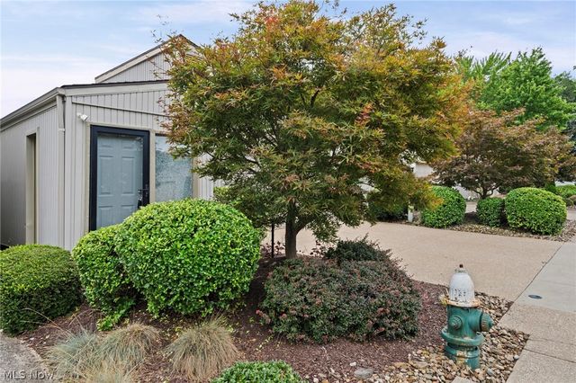 11025 Southwind Court, Strongsville, OH 44149