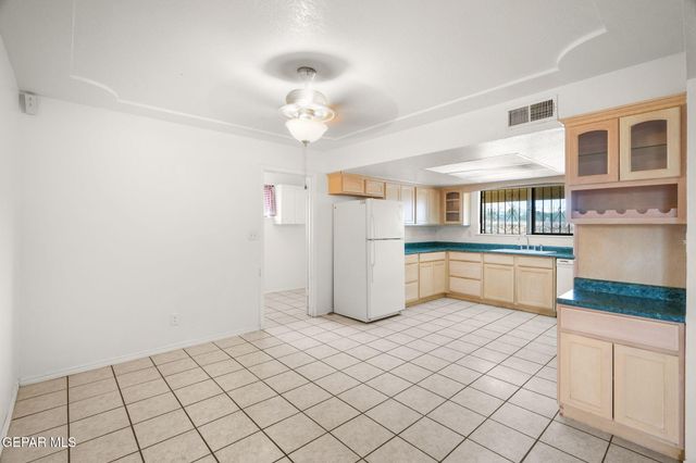 10560 Crete Drive, El Paso, TX 79924