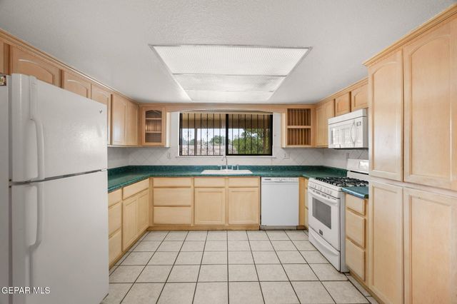 10560 Crete Drive, El Paso, TX 79924