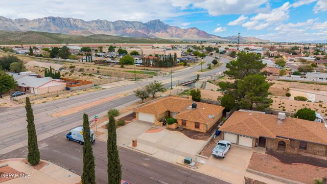10560 Crete Drive, El Paso, TX 79924