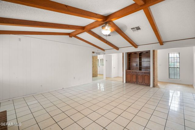 10560 Crete Drive, El Paso, TX 79924