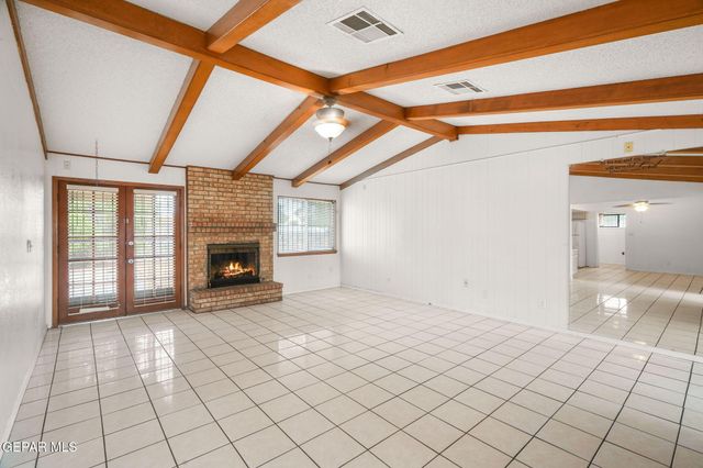 10560 Crete Drive, El Paso, TX 79924