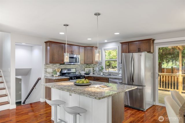 12704 NE 142nd Court, Kirkland, WA 98034