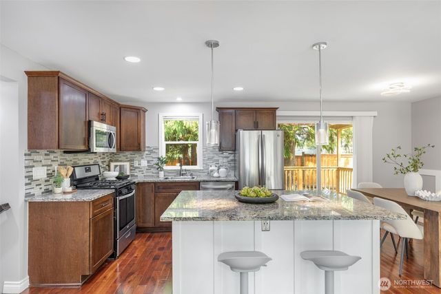 12704 NE 142nd Court, Kirkland, WA 98034