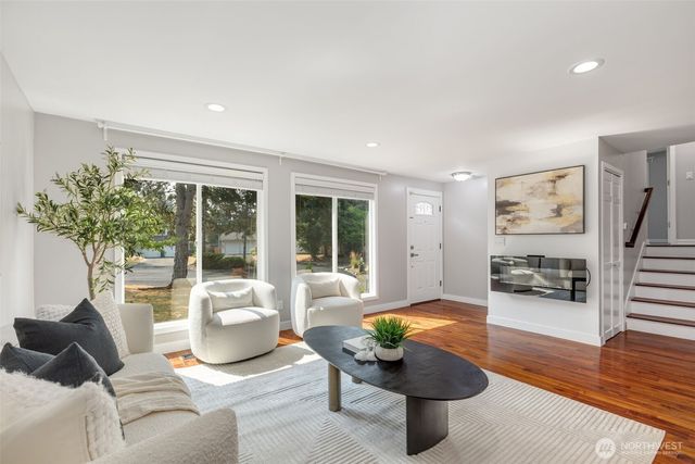 12704 NE 142nd Court, Kirkland, WA 98034