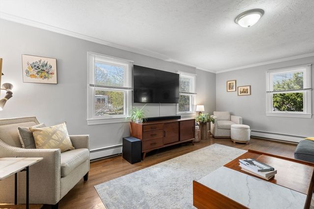 6 Glen Road, Peabody, MA 01960