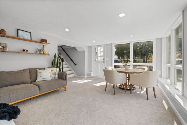 6 Glen Road, Peabody, MA 01960
