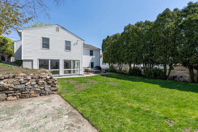 6 Glen Road, Peabody, MA 01960