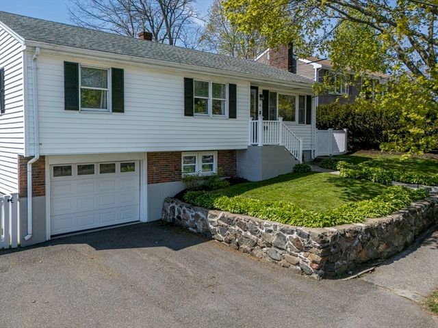 6 Glen Road, Peabody, MA 01960