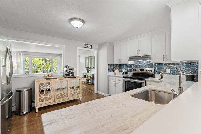 6 Glen Road, Peabody, MA 01960