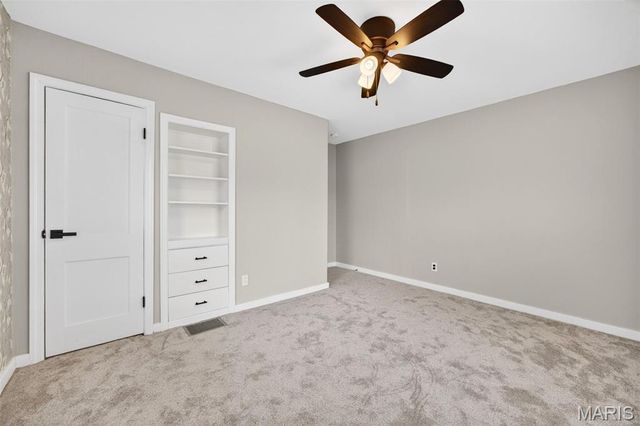 1033 Perry Street, St Charles, MO 63301