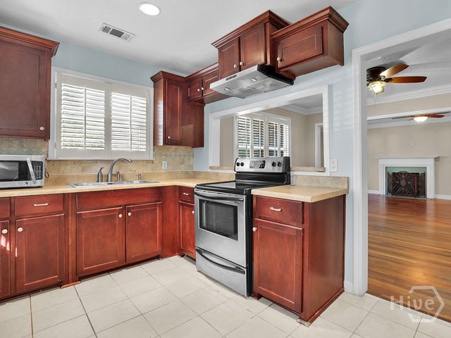 29 E 62nd Street, Savannah, GA 31405