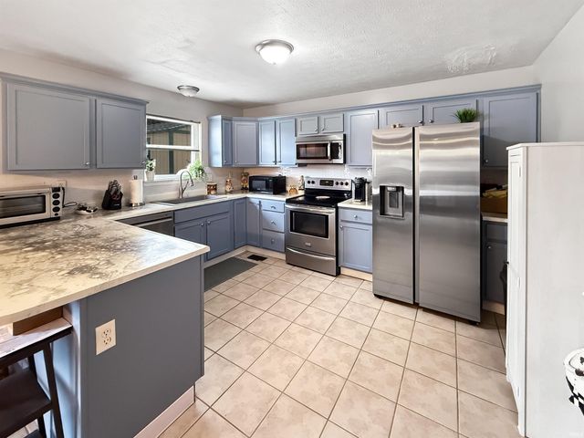 410 Chevoit Court, West Lafayette, IN 47906