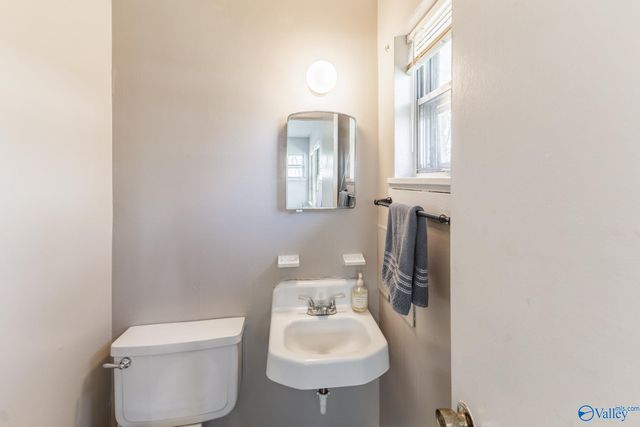 2916 Holiday Drive SW, Huntsville, AL 35805